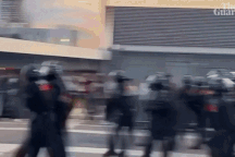 Sự cố khó tin khiến trận chung kết Champions League hoãn tới… 36 phút