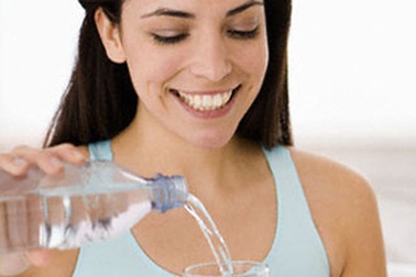 Uống nước quá nhiều cũng nguy hiểm