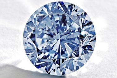 Ngắm viên kim cương xanh siêu hiếm được chào với giá 19 triệu USD