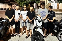 Hàng chục thanh niên mang hung khí náo loạn đường phố Đà Nẵng