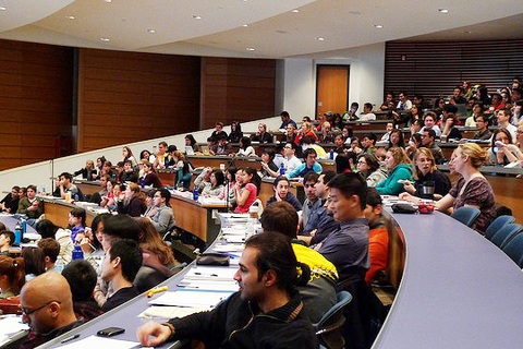 Phong hàm GS, PGS tại Mỹ: Phải có thư giới thiệu của các chuyên gia quốc tế