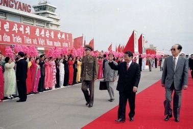 Nguyên Chủ tịch nước Trần Đức Lương hỏi vợ cho chú rể Việt ở Triều Tiên