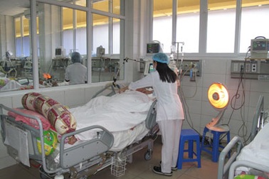 Bệnh viện chuẩn bị Tết: Ấm lòng bệnh nhân ở lại