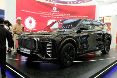 Cận cảnh Lạc Hồng 900 LX - SUV điện Việt đưa đón nguyên thủ quốc tế