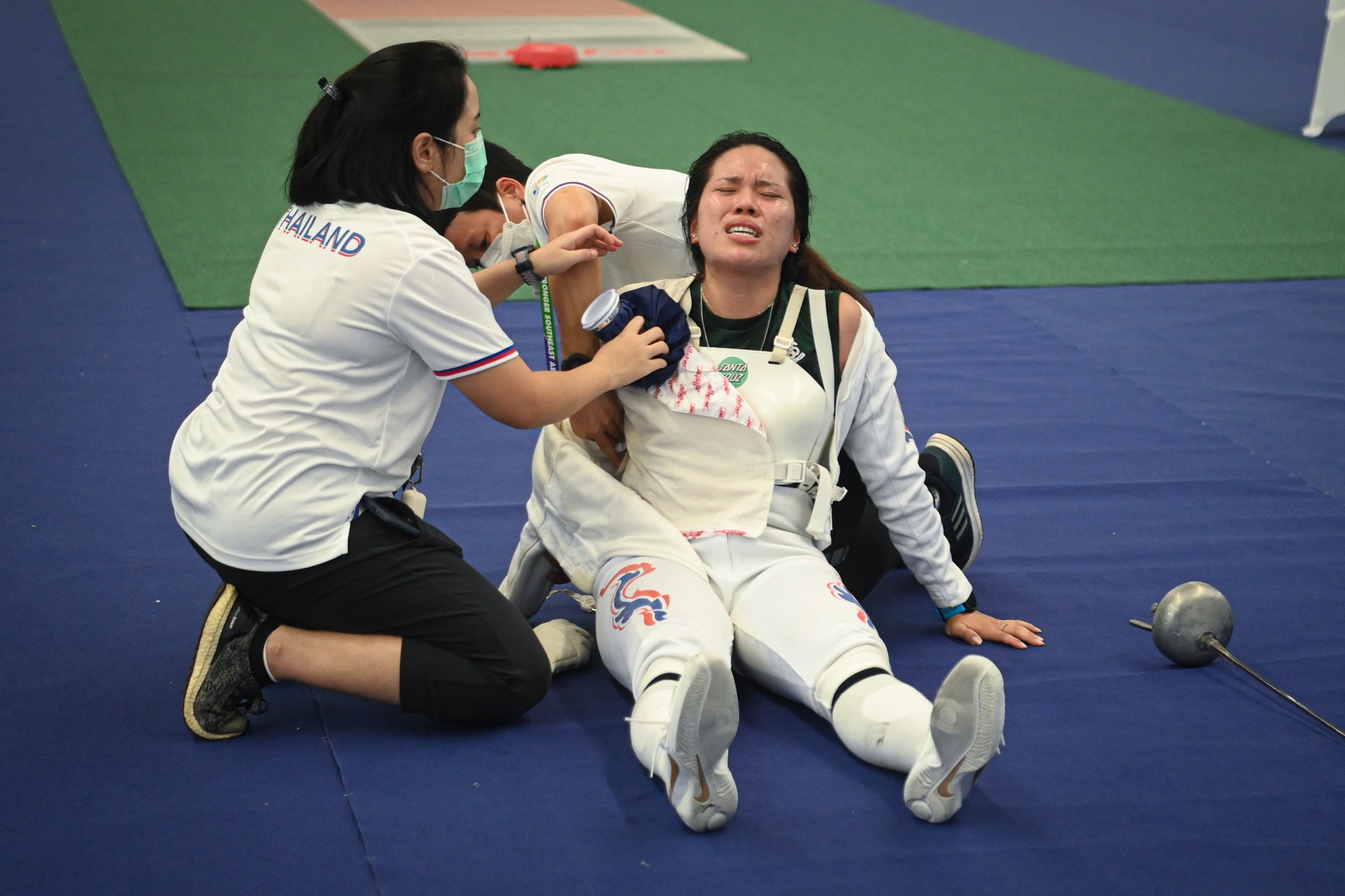 Vũ Thành An gào thét đầy phấn khích mở hàng HCV cho tuyển đấu kiếm VIệt Nam - 14 Vũ Thành An gào thét đầy phấn khích mở hàng HCV cho tuyển đấu kiếm VIệt Nam - 14