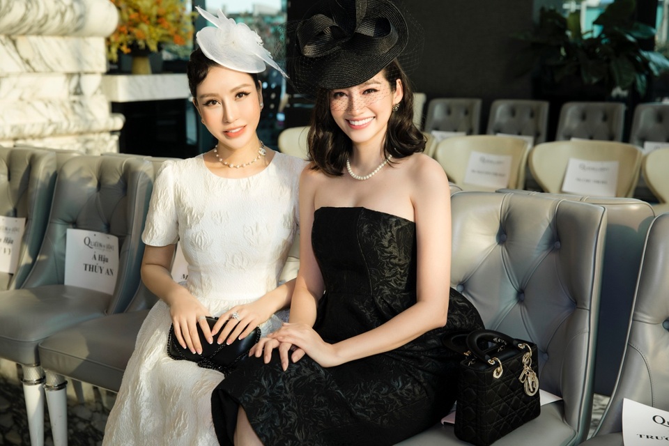 Hoa hậu Lam Cúc rạng ngời dự show thời trang - 5 Hoa hậu Lam Cúc rạng ngời dự show thời trang - 5