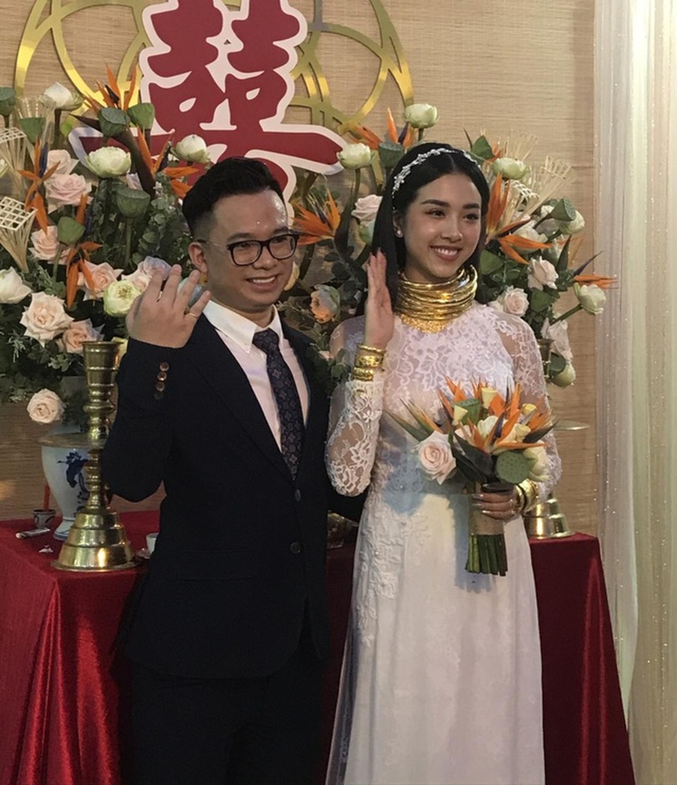 Mỹ nhân Việt đeo vàng trĩu cổ trong lễ Vu quy - 3 Mỹ nhân Việt đeo vàng trĩu cổ trong lễ Vu quy - 3