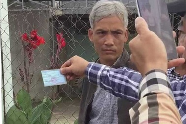 Giây phút bắt "tại trận" phó Viện trưởng VKSND nhận hối lộ 2.500 USD