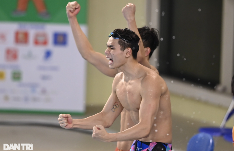 Các kình ngư Việt Nam nói gì sau cú sốc trên đường đua xanh SEA Games?