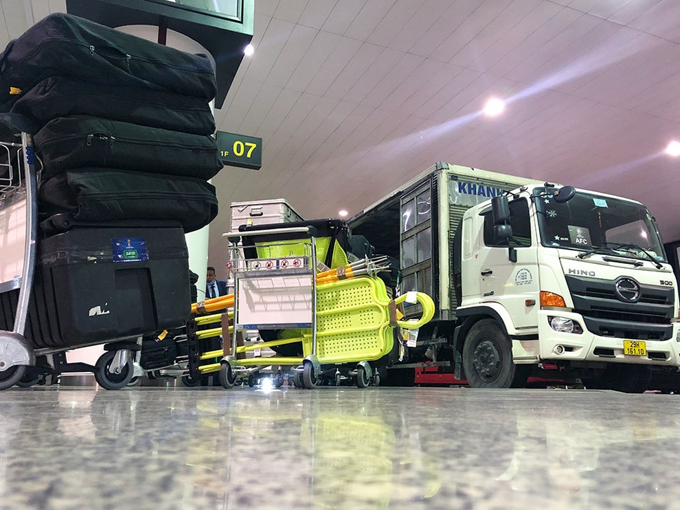 Đội tuyển Saudi Arabia đến Việt Nam, mang theo 9 tấn hành lý - 3 Đội tuyển Saudi Arabia đến Việt Nam, mang theo 9 tấn hành lý - 3