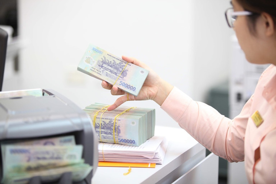 Ngân hàng ứ tiền, nghìn tỷ đồng chào mời vay mua nhà, mua xe - 1 Ngân hàng ứ tiền, nghìn tỷ đồng chào mời vay mua nhà, mua xe - 1