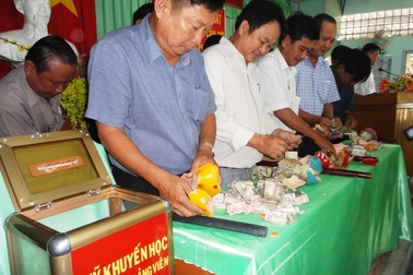 Xã nuôi 1.500 con heo đất khuyến học… thu hơn nửa tỷ đồng/năm