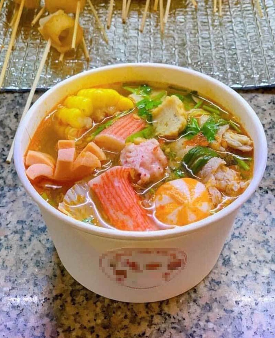 Chớm lạnh, lẩu ly hải sản giá 13.000 đồng lên cơn sốt - 3 Chớm lạnh, lẩu ly hải sản giá 13.000 đồng lên cơn sốt - 3