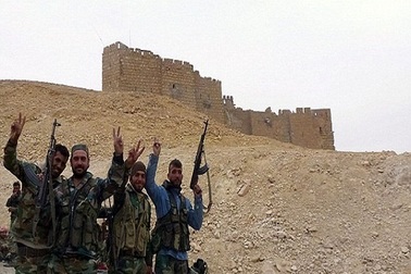 Syria: Khủng bố IS tháo chạy tán loạn khỏi nhiều vị trí gần Palmyra