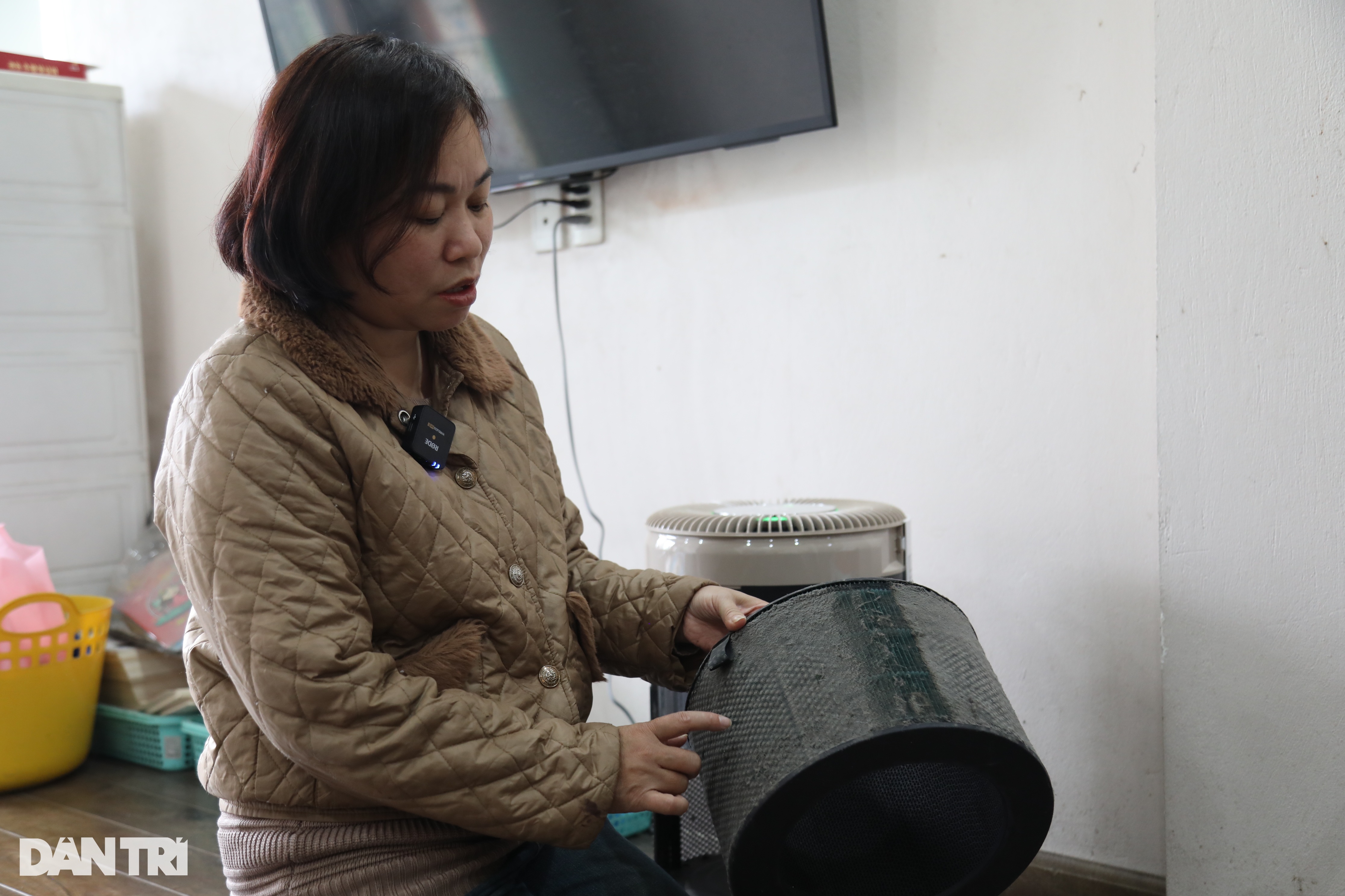 Ở nhà tiền tỷ Hà Nội, dân khốn khổ vì bụi bám từng lớp, khói đen quanh nhà - 5