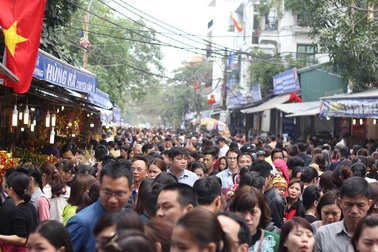 Chủ tịch Hà Nội yêu cầu cán bộ không đi lễ hội để tập trung làm việc