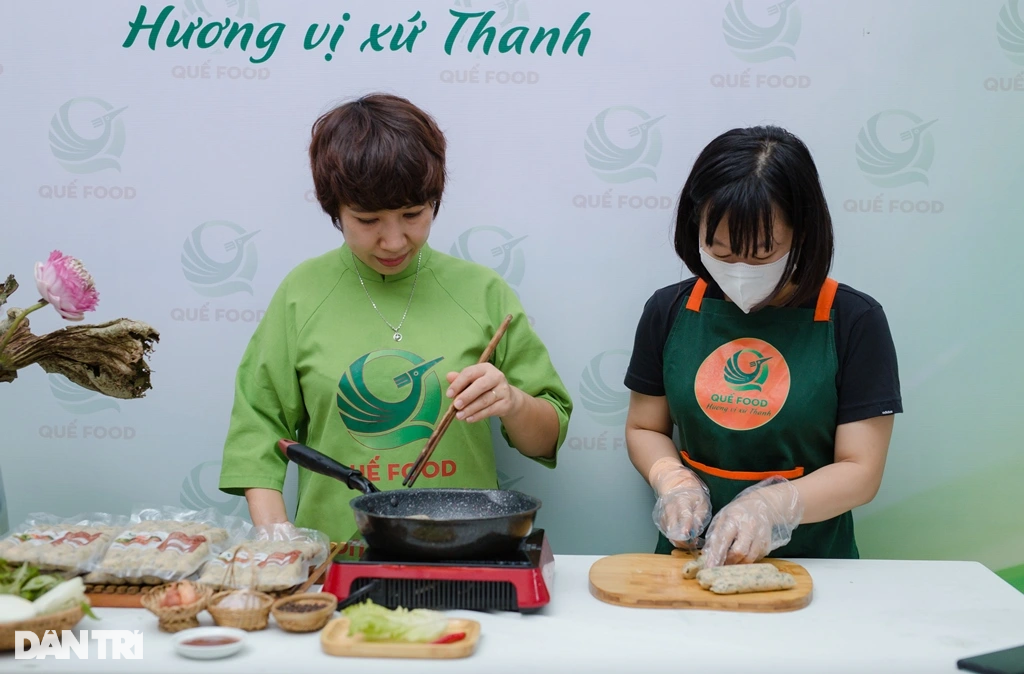 Nữ giảng viên khuyết tật từ chối trợ cấp và bước ngoặt sau món ăn cho con - 2 Nữ giảng viên khuyết tật từ chối trợ cấp và bước ngoặt sau món ăn cho con - 2