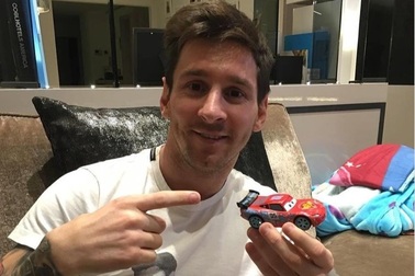 Bộ sưu tập xe của Messi có một chiếc "ngoài tầm với" của Cristiano Ronaldo