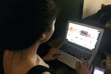 Dân văn phòng thích thú với dịch vụ "đi chợ thuê"