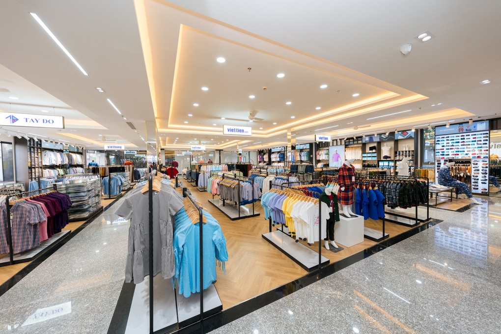Khai trương Viettien Mall đầu tiên tại Việt Nam - 3 Khai trương Viettien Mall đầu tiên tại Việt Nam - 3
