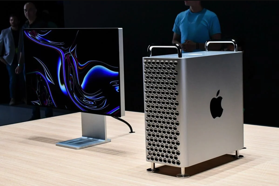 Chiếc máy tính trị giá gần 140 triệu đồng được CEO Apple tặng ông Trump - 2 Chiếc máy tính trị giá gần 140 triệu đồng được CEO Apple tặng ông Trump - 2