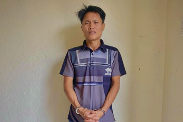 Vác dao bầu đòi gặp chủ tịch huyện để bác bỏ tin đồn vợ ngoại tình