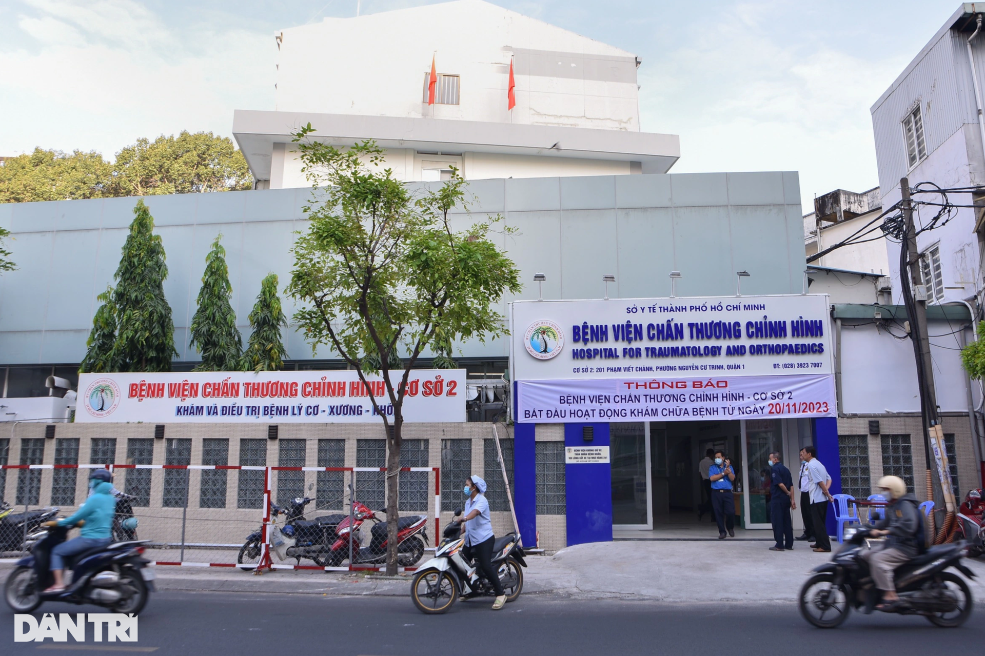 Bệnh nhân đi từ 4h đến nơi điều trị mới ở TPHCM, bất ngờ vì không phải đợi - 1 Bệnh nhân đi từ 4h đến nơi điều trị mới ở TPHCM, bất ngờ vì không phải đợi - 1