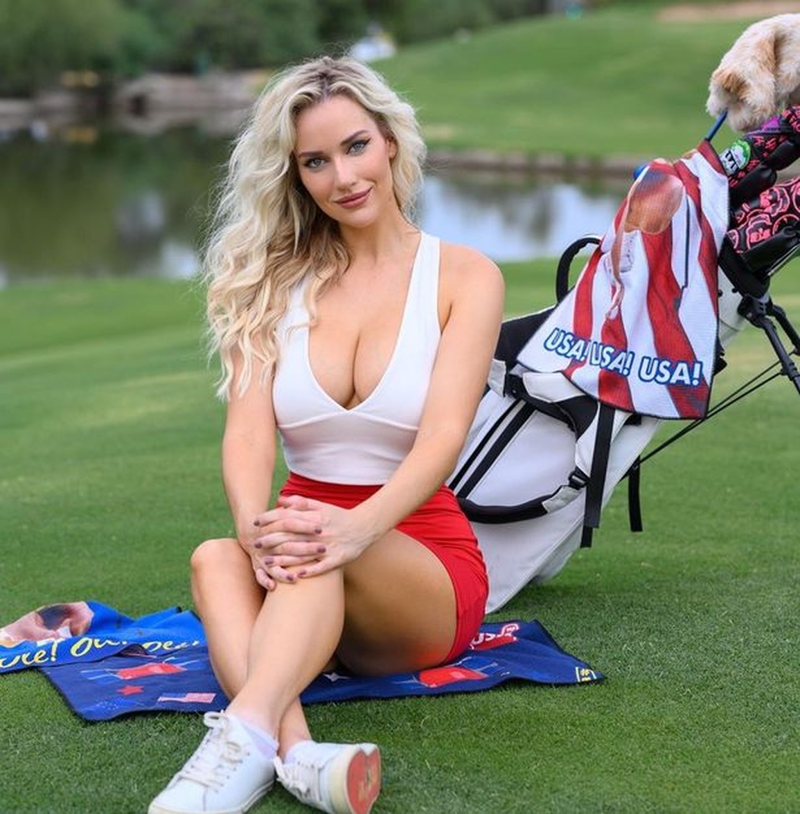 Nữ thần sân golf" Paige Spiranac than thở chuyện liên tục bị chỉ trích |  Báo Dân trí