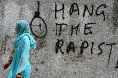 Nữ cảnh sát Ấn Độ bị hiếp dâm tập thể