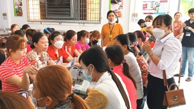 Trung tâm dịch vụ việc làm TP.HCM đến kết nối, giới thiệu việc làm cho người lao động bị cắt giảm ở Công ty TNHH dệt Đông Minh VN
