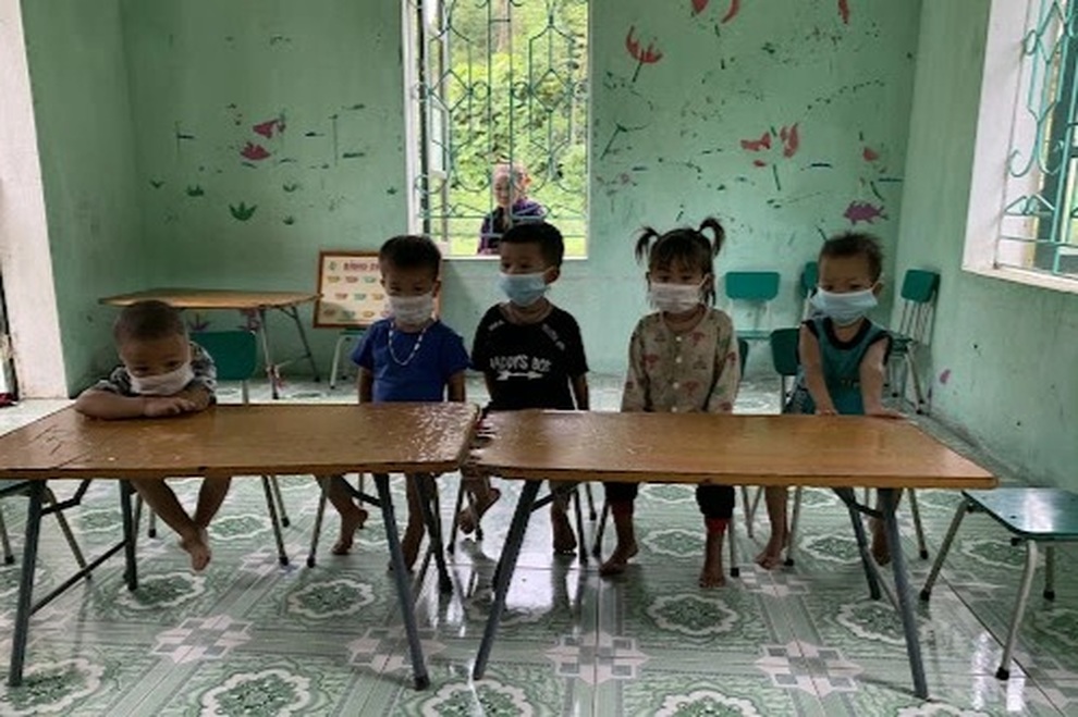 Cô giáo người Thái hy sinh tuổi xuân cõng chữ về với bản Dao - 8 Cô giáo người Thái hy sinh tuổi xuân cõng chữ về với bản Dao - 8