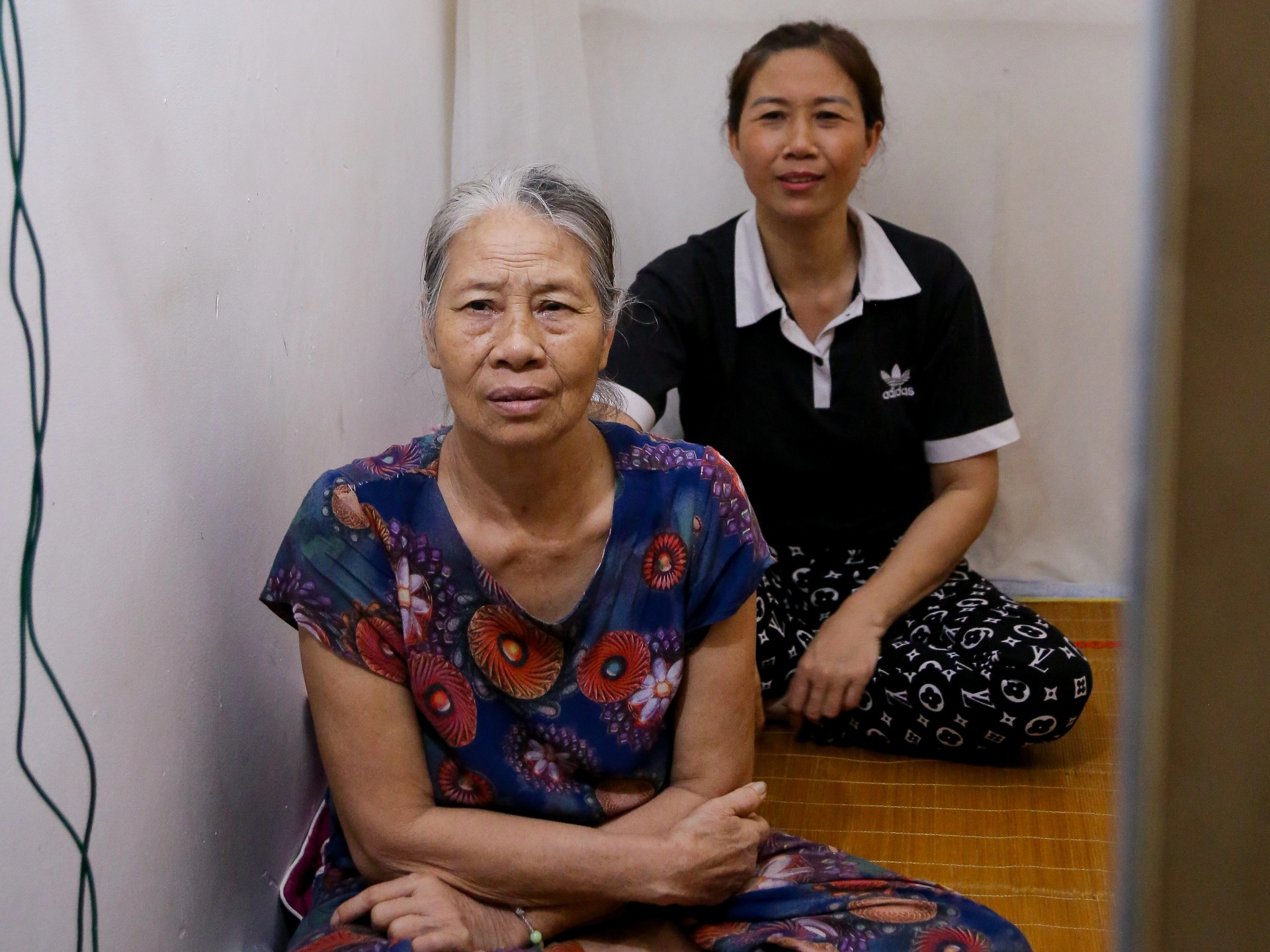 Những gia đình cùng kiệt vì viện phí, mẹ bán nhà đổi vài năm sống cho con - 16 Những gia đình cùng kiệt vì viện phí, mẹ bán nhà đổi vài năm sống cho con - 16