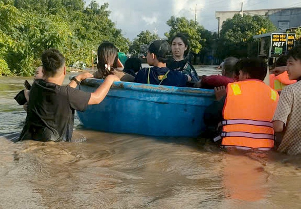 Một phường ở Lâm Đồng sơ tán khẩn cấp dân khỏi vùng lũ - 1 Một phường ở Lâm Đồng sơ tán khẩn cấp dân khỏi vùng lũ - 1