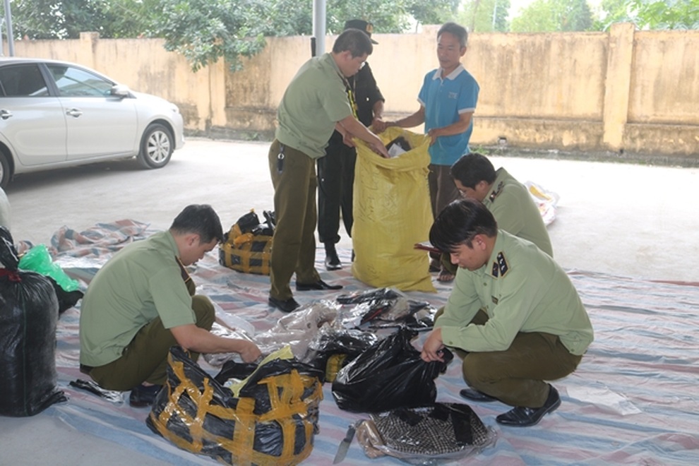 Khai trừ Đảng Phó Cục trưởng, cách chức Cục trưởng Cục Quản lý thị trường - 1 Khai trừ Đảng Phó Cục trưởng, cách chức Cục trưởng Cục Quản lý thị trường - 1