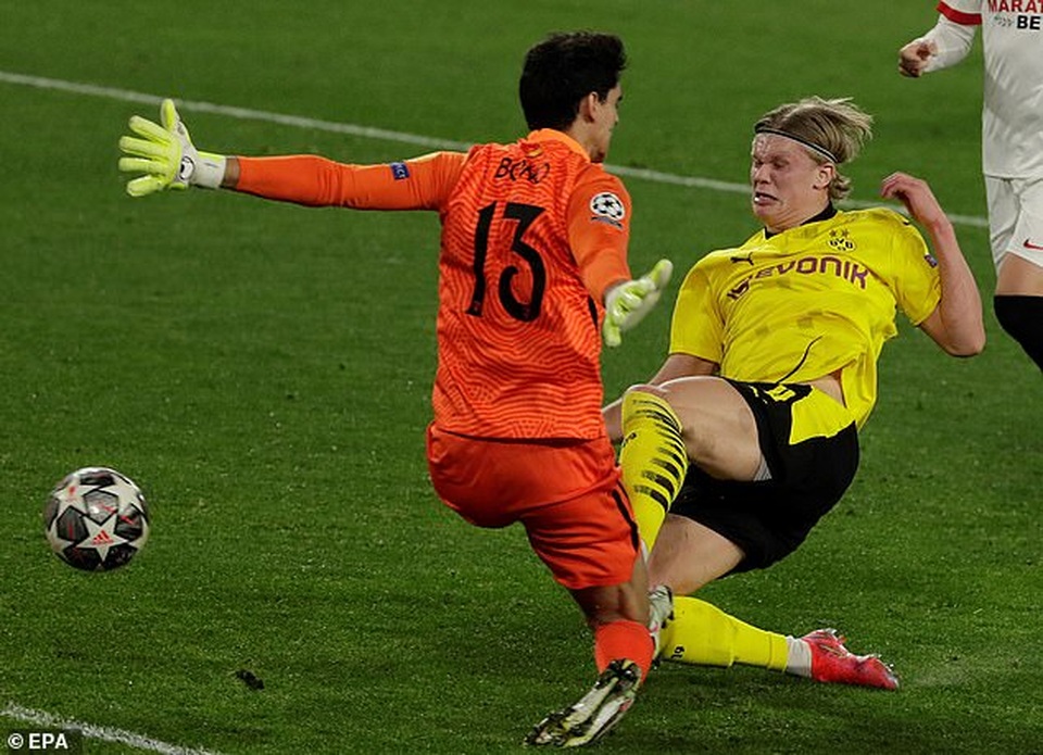 Erling Haaland tỏa sáng, Dortmund ngược dòng đánh bại Sevilla - 3 Erling Haaland tỏa sáng, Dortmund ngược dòng đánh bại Sevilla - 3