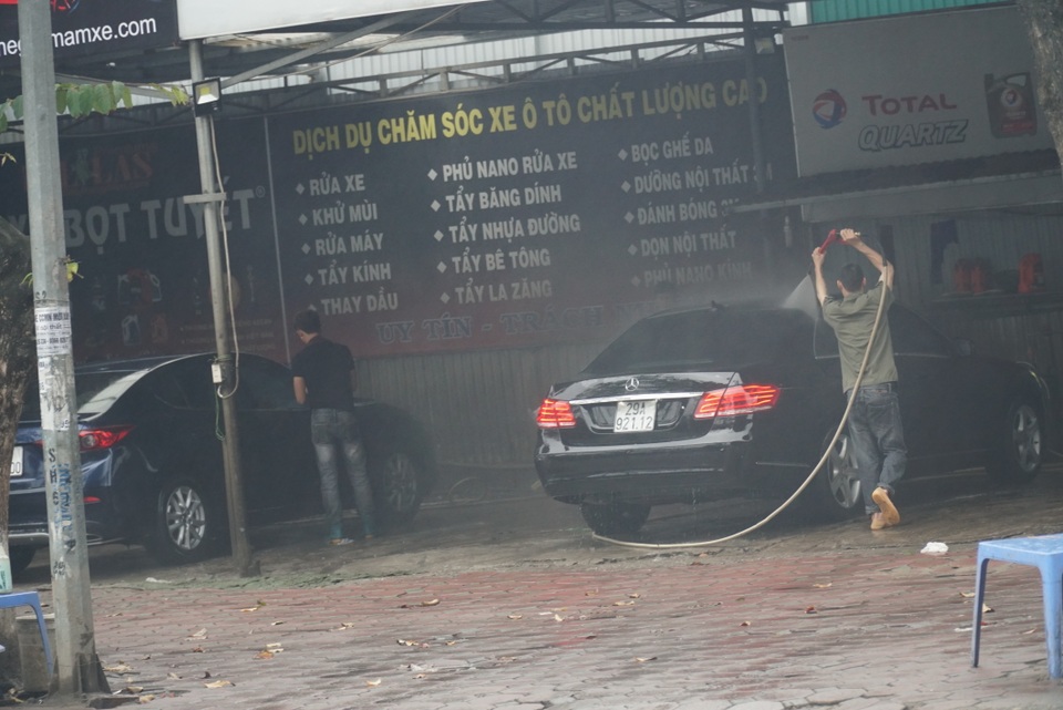 Hình ảnh khác lạ của Hà Nội chiều 30 Tết - 9 Hình ảnh khác lạ của Hà Nội chiều 30 Tết - 9