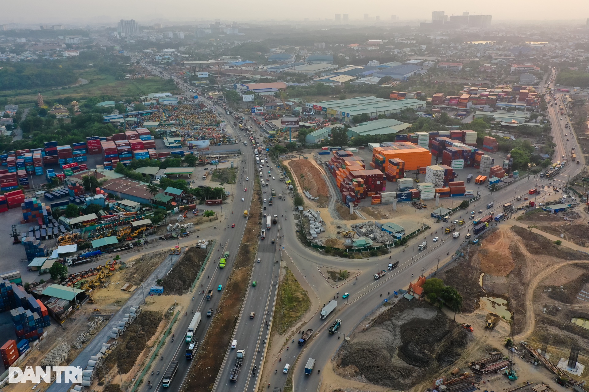 Đại lộ lớn bậc nhất TPHCM dang dở sau 15 năm triển khai mở rộng - 2 Đại lộ lớn bậc nhất TPHCM dang dở sau 15 năm triển khai mở rộng - 2