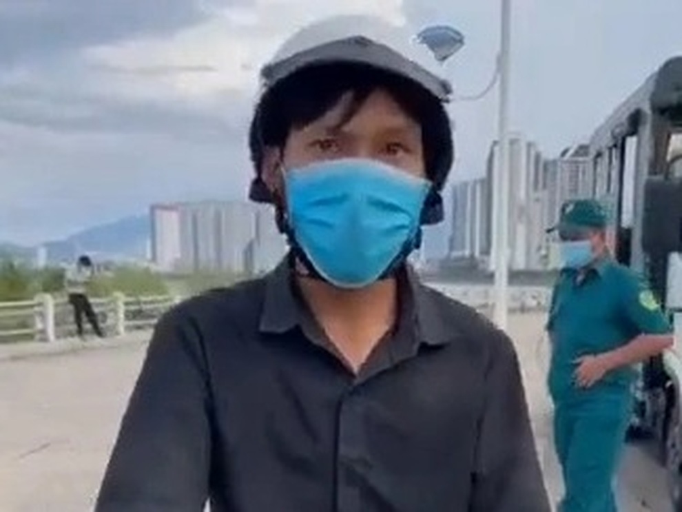 Lãnh đạo tỉnh xin việc giúp thanh niên bánh mì không phải thực phẩm - 2 Lãnh đạo tỉnh xin việc giúp thanh niên bánh mì không phải thực phẩm - 2