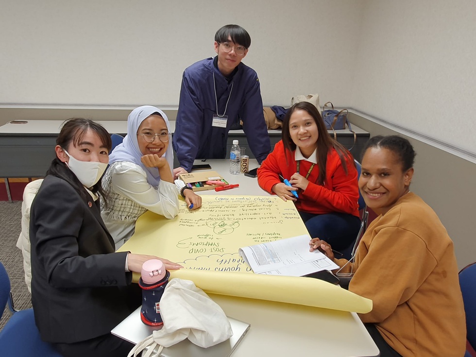 Nữ thiếu úy, bác sĩ là công dân trẻ tiêu biểu TPHCM, từng tới 20 quốc gia - 9 Nữ thiếu úy, bác sĩ là công dân trẻ tiêu biểu TPHCM, từng tới 20 quốc gia - 9