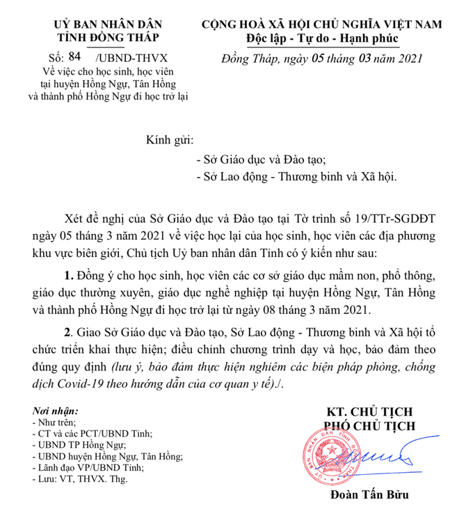 Đồng Tháp: Học sinh khu vực biên giới đi học trở lại ngày 8/3 - Ảnh 1. Đồng Tháp: Học sinh khu vực biên giới đi học trở lại ngày 8/3 - Ảnh 1.