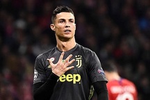 Bị chế giễu, C.Ronaldo đáp trả mạnh mẽ với CĐV Atletico Madrid