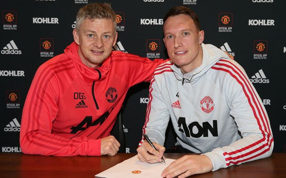 Bán hàng thải với giá 0 đồng, Man Utd vẫn... chịu chết - 1 Bán hàng thải với giá 0 đồng, Man Utd vẫn... chịu chết - 1