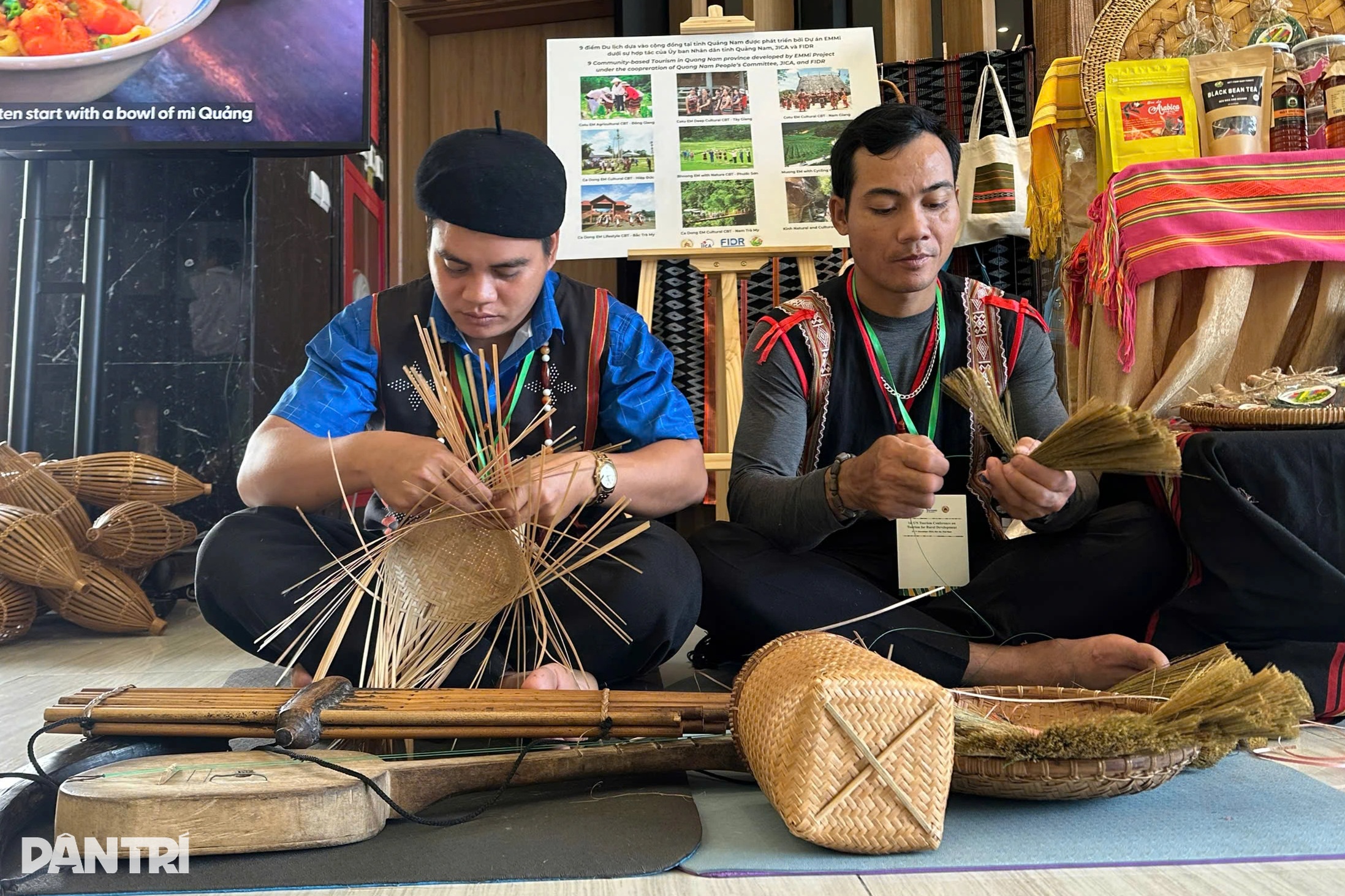 ឧបនាយករដ្ឋមន្ត្រី ឡេ ថាញ់ឡុង៖ ទេសចរណ៍គឺជានិន្នាការអភិវឌ្ឍន៍ទៅអនាគត - ៣ Phó Thủ tướng Lê Thành Long: Du lịch là xu hướng phát triển của tương lai - 3