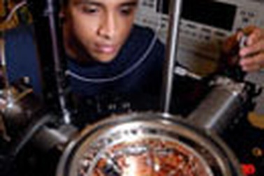 IBM phát triển chip 500 GHz