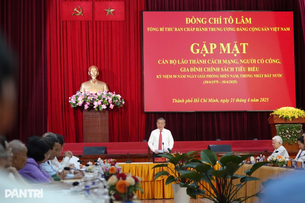 Tổng Bí thư xúc động khi nói về tình cảm của Bác Hồ đối với miền Nam - 2 Tổng Bí thư xúc động khi nói về tình cảm của Bác Hồ đối với miền Nam - 2
