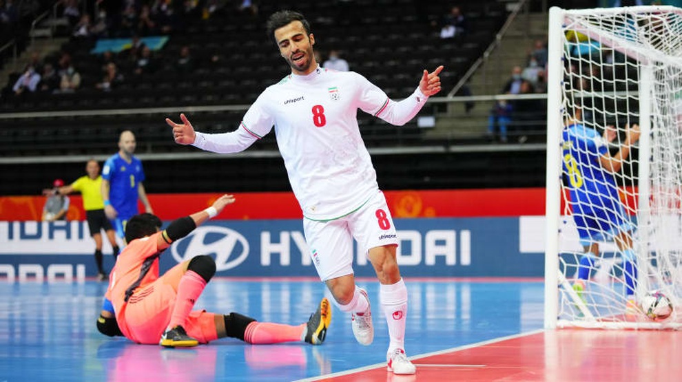 Thắng kịch tính Iran, Kazakhstan vào bán kết World Cup futsal - 1 Thắng kịch tính Iran, Kazakhstan vào bán kết World Cup futsal - 1