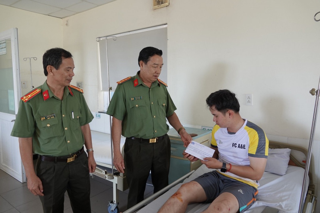 Một trung úy công an hy sinh khi tuần tra giao thông ở Bình Thuận - 1 Một trung úy công an hy sinh khi tuần tra giao thông ở Bình Thuận - 1