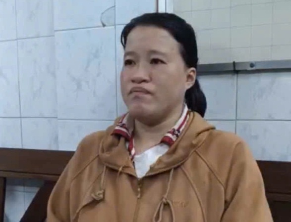 ប៉ូលិសតាមចាប់ស្ត្រីដែលរាយការណ៍ថាឆក់កាបូបនៅមន្ទីរពេទ្យកុមារ ២ - ១ Công an di lý người phụ nữ tố bị móc túi ở Bệnh viện Nhi Đồng 2 - 1