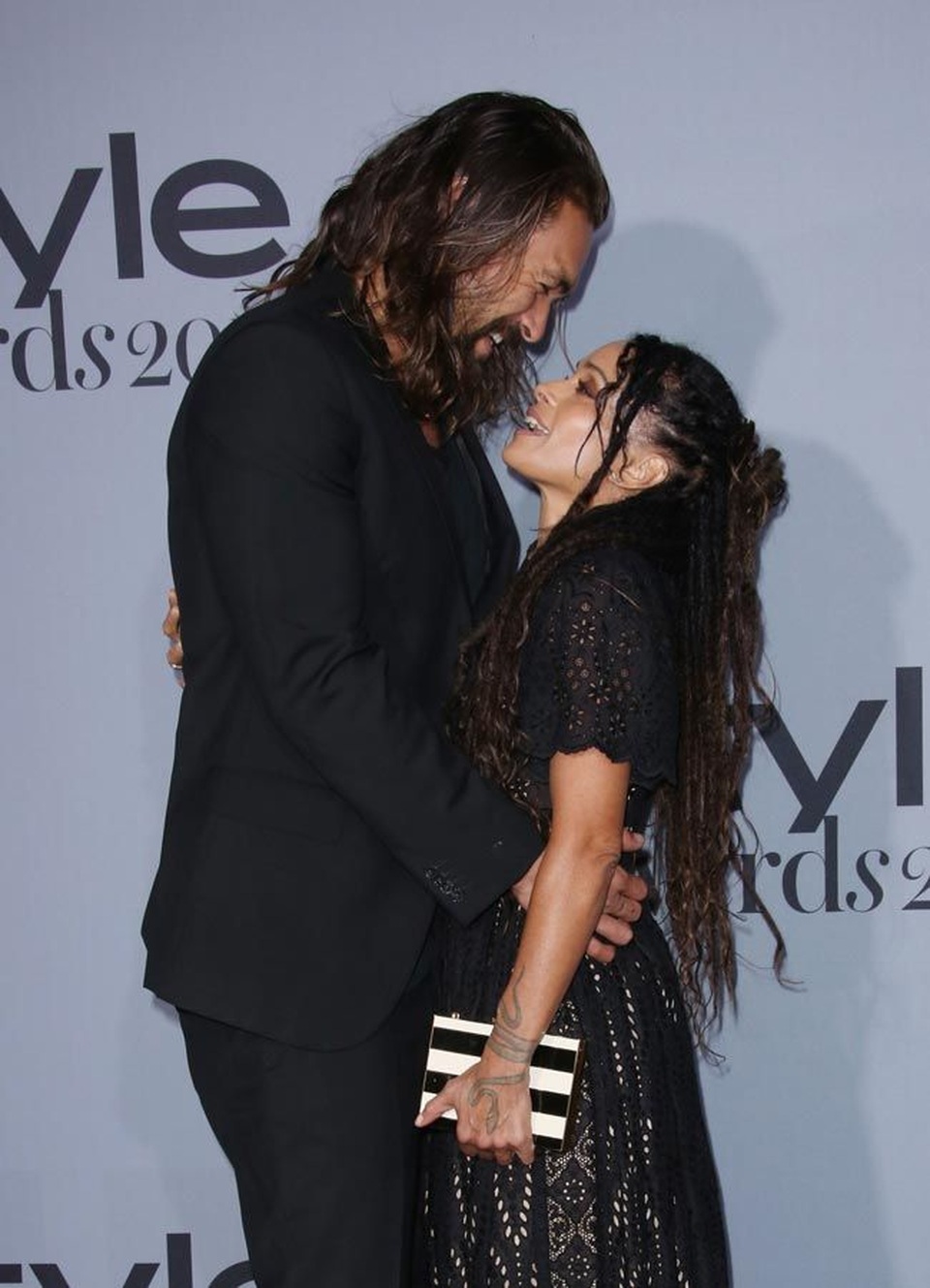 Vua thủy tề Jason Momoa thừa nhận sợ vợ - 7 Vua thủy tề Jason Momoa thừa nhận sợ vợ - 7