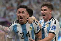 Ghi bàn vào lưới Mexico, ngôi sao trẻ Argentina tăng giá lên 100 triệu euro